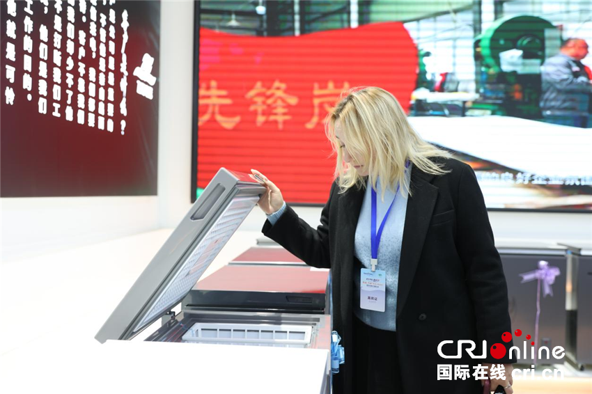 【2025打卡中国】商丘民权有多“冷”？外国网红在这里找到了一条百亿“热”链！