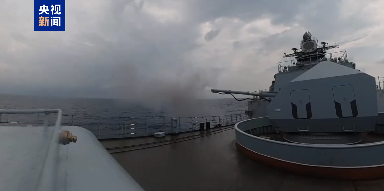 俄太平洋舰队在印度洋海域进行实弹演习