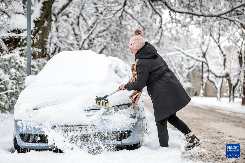 欧洲寒潮来袭 交通受阻民生承压