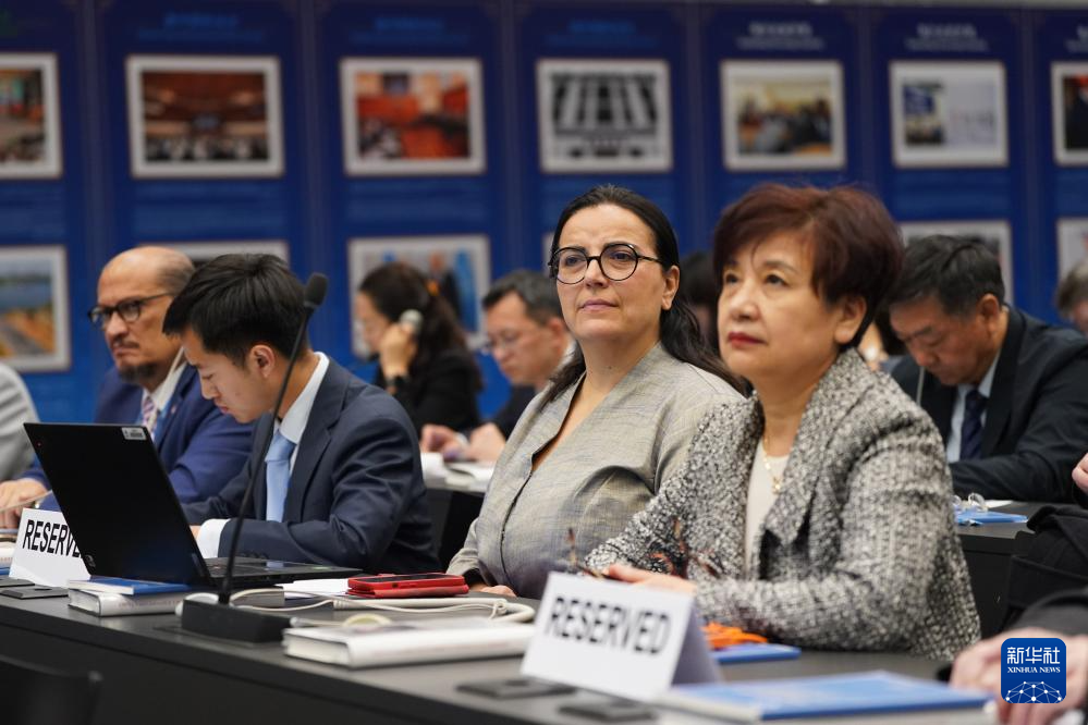 全球治理研讨会暨《新时代治国理政纪实》第一卷英文版发布会在瑞士日内瓦举行