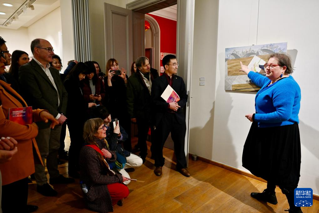 纪念中比建交55周年画展在布鲁塞尔开幕