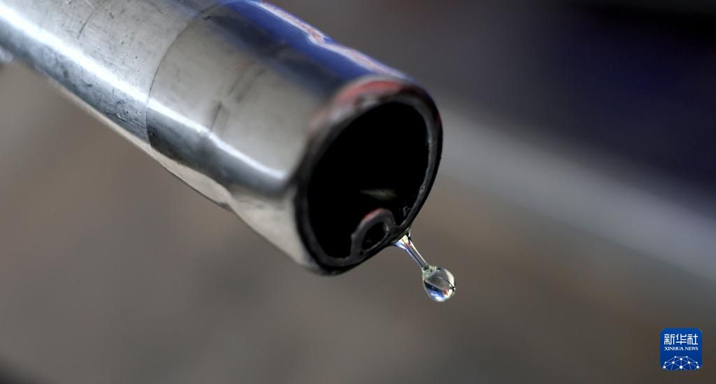 英国加油站燃油价格持续走高