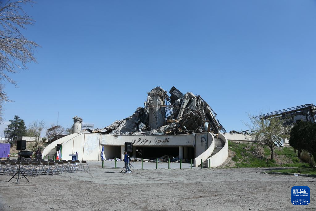 伊朗阿扎迪体育场遭袭受损