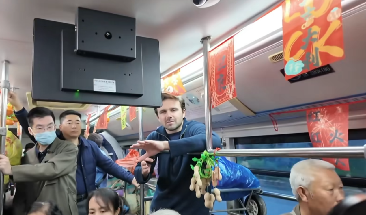 中国游记丨老外爱上“挑战式旅游”!从走马观花到深度体验,他们正在重新认识中国