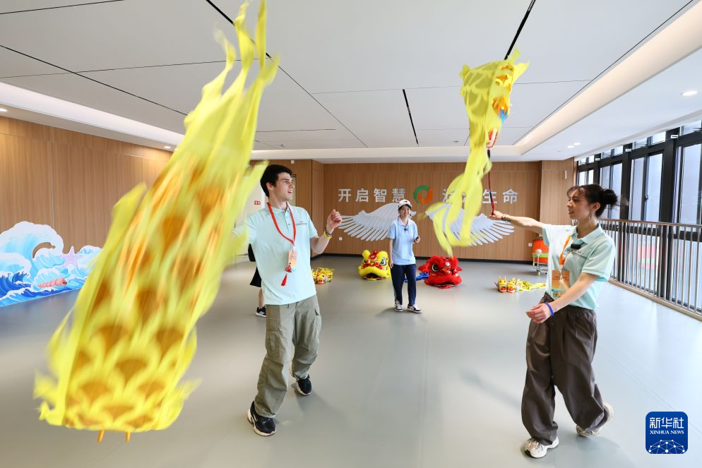 飞虎队友谊学校美国师生走进福州中学校园