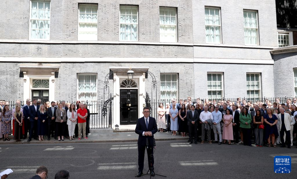 伯纳姆就任英国首相