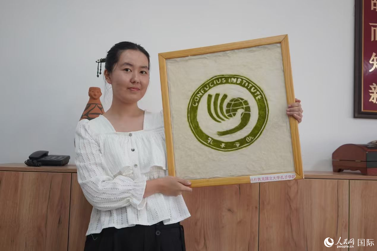 比什凯克国立大学孔子学院学生杨雅宁。人民网记者 褚梦琦摄